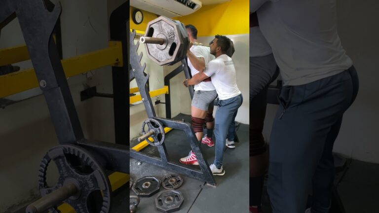 Bodybuilder – 405 X 9 Squat