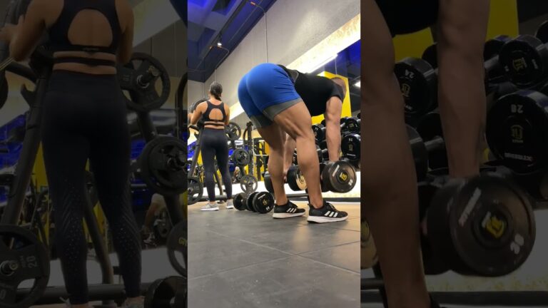 #leg #sunday #sundayfunday #workout #squat #squatting #shorts #viral #party #badbunny #fitness