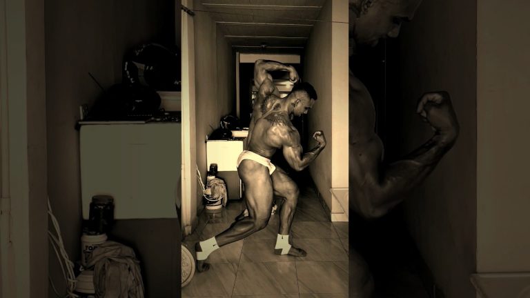 Bodybuilder Flexing #muscle #bodybuilder #flexing #physique #fitness