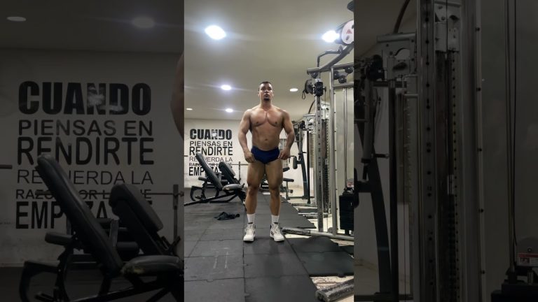 Entrenando en ropa interior en el gym 🦾🦾🦾🦾