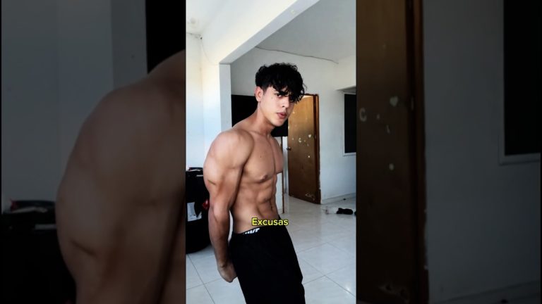 Bro que le pasa al triceps #motivation #aestheic #aesthetic #posing #transformation #glowup
