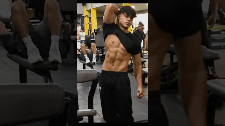 Simpre persistente #gym #gymmotivation  #gymworkout  #fitnessmotivation #fitnessmodel