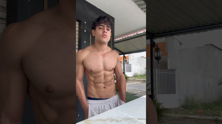 Físico actual en ayunas pesando 70 kilos / aquí abajo tienen mi dieta 👇 #motivation #aesthetic