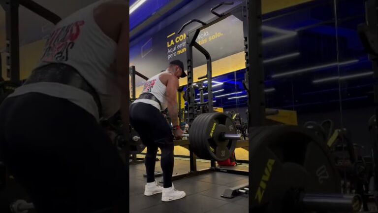 220kg / 485Ibs Deadlift #strongman #motivation #viral #deadlift #dead #gym #aesthetic